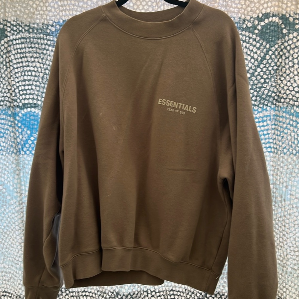 Essentials fear of god crewneck